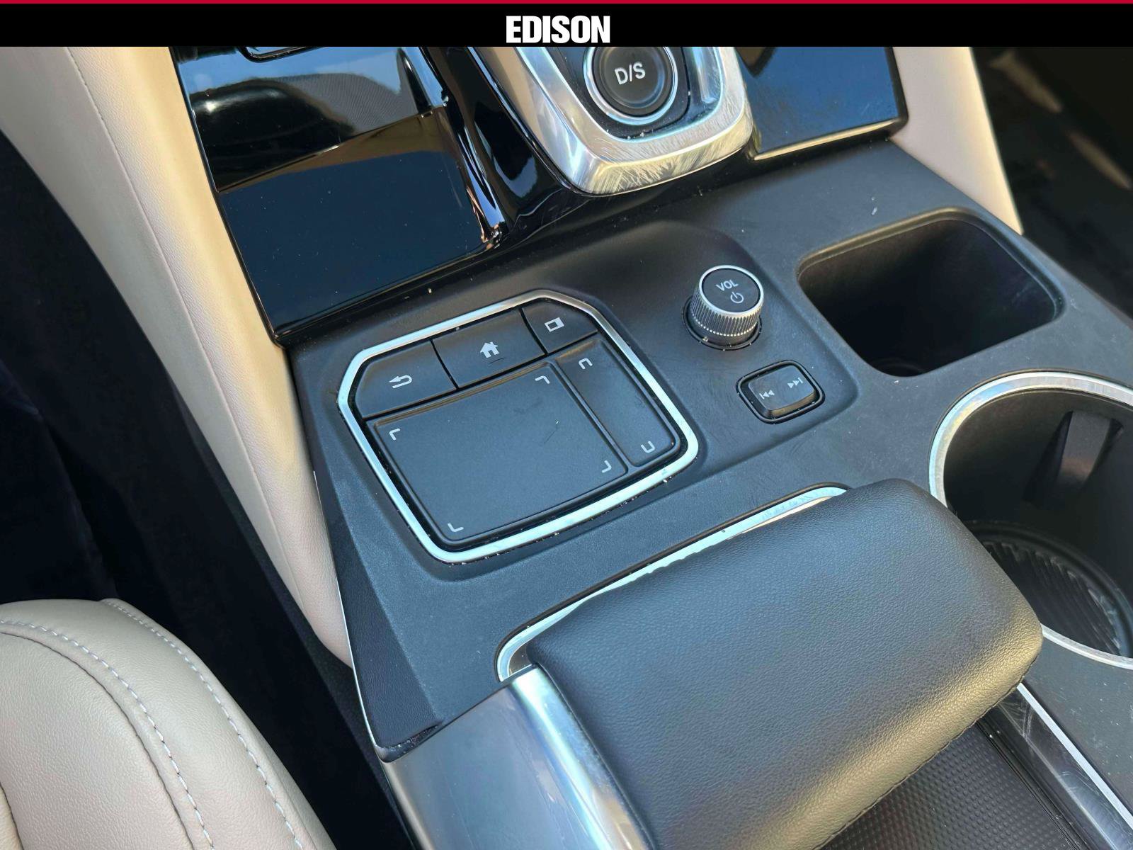 Used 2022 Acura MDX w/ Technology Package AWD/4WD image 32