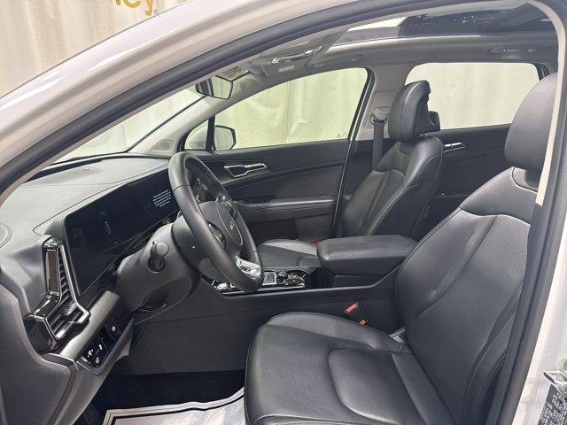 Certified 2025 Kia Sportage EX w/ Premium Package AWD/4WD image 12