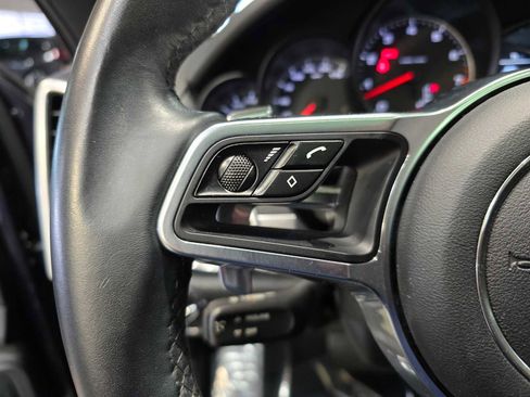 Used 2017 Porsche Cayenne image 18