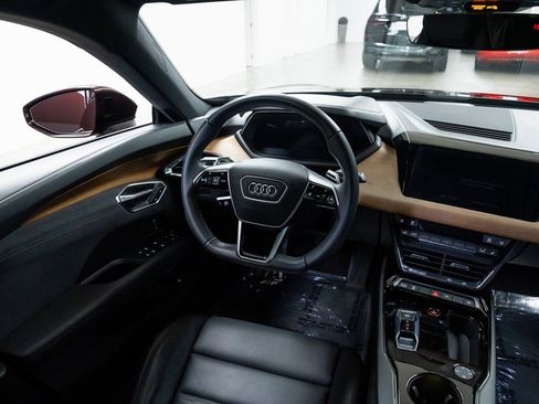 Used 2022 Audi e-tron GT Premium Plus image 10