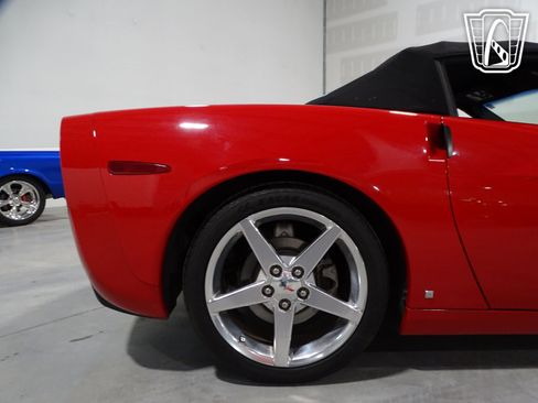 Used 2006 Chevrolet Corvette Convertible w/ Preferred Equipment Group image 36