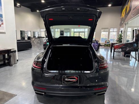 Used 2017 Porsche Panamera image 14