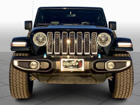 Used 2022 Jeep Wrangler Unlimited Sahara w/ Cold Weather Group image 9