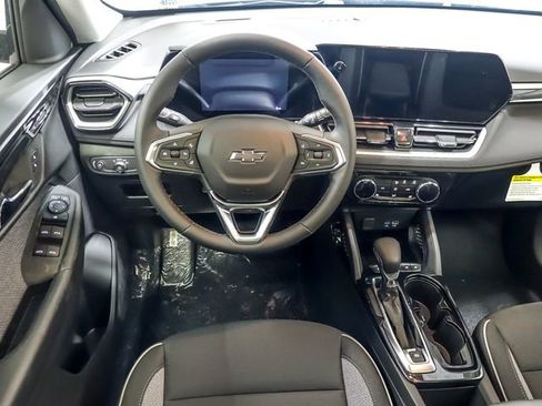 New 2026 Chevrolet TrailBlazer LT w/ Midnight Edition FWD image 13