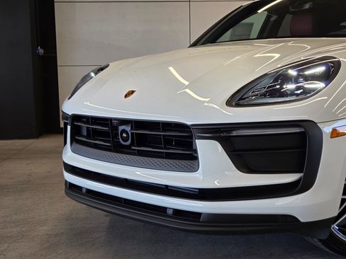 New 2026 Porsche Macan AWD/4WD image 23