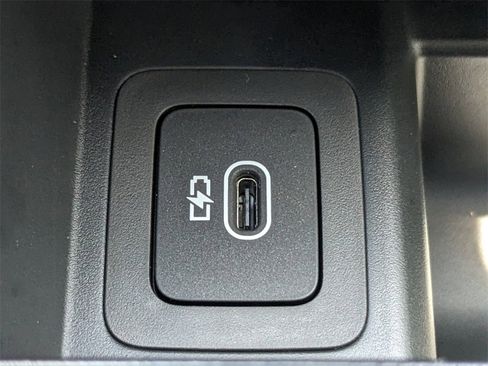 New 2025 Land Rover Range Rover Velar Dynamic SE image 26