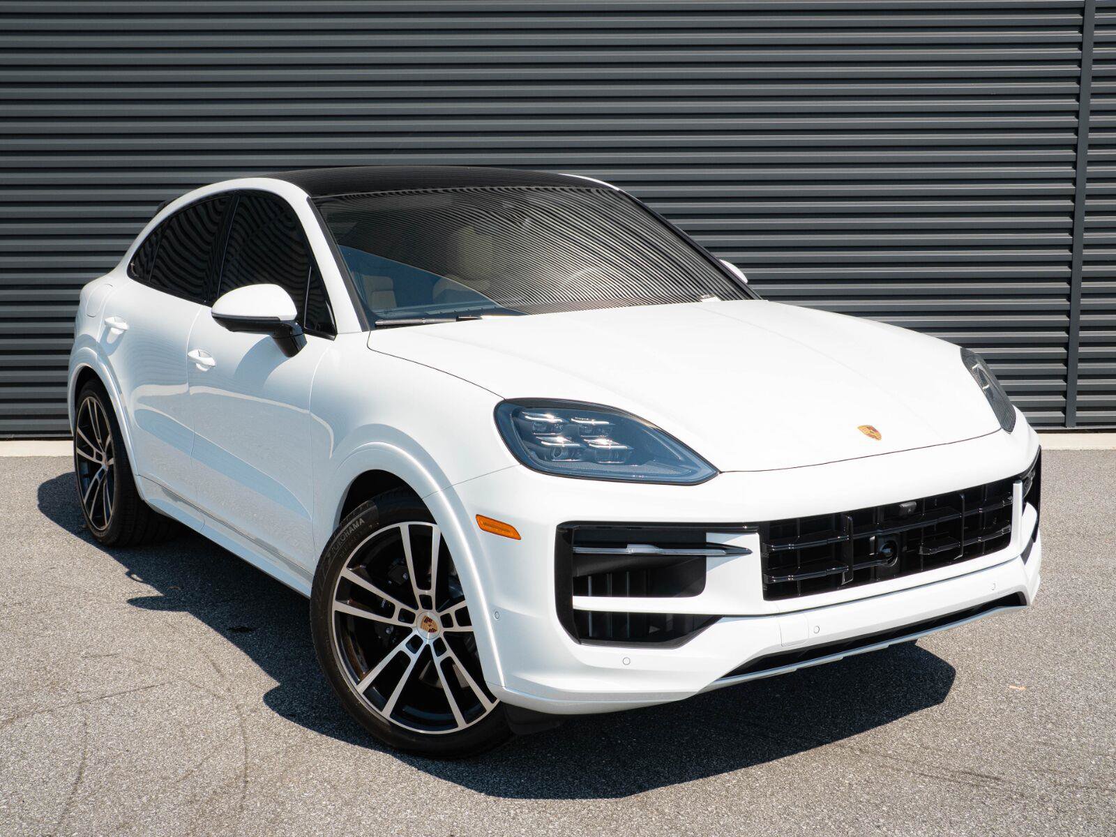 Certified 2026 Porsche Cayenne GTS AWD/4WD image 27