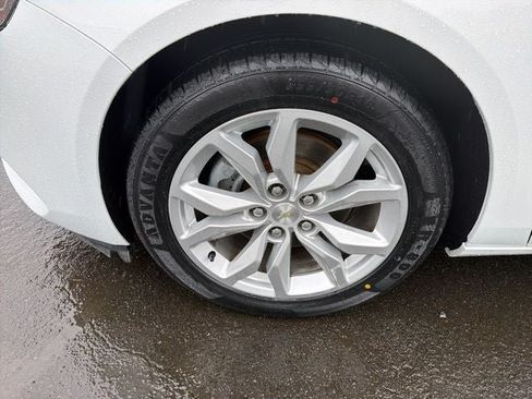 Used 2019 Chevrolet Impala LT FWD image 31