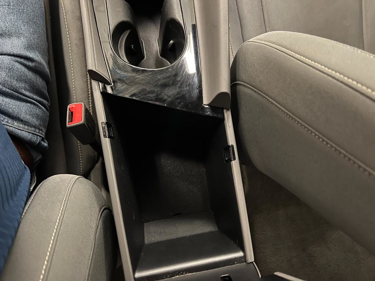 Used 2025 Hyundai Elantra SEL FWD image 44