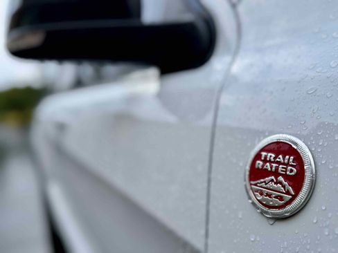 Used 2018 Jeep Grand Cherokee Trailhawk image 23