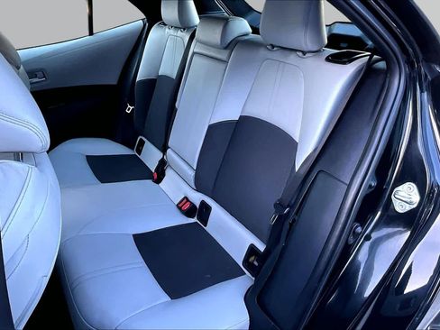 Used 2022 Toyota Corolla XSE FWD image 19