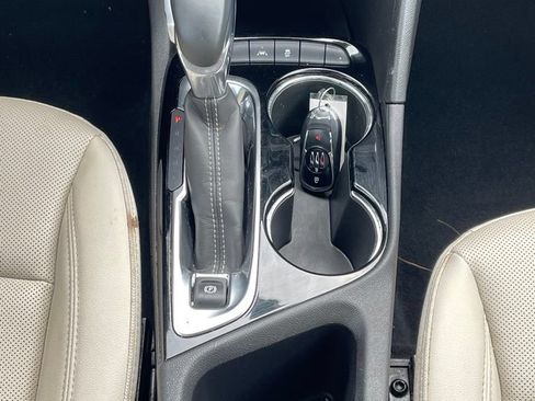 Used 2024 Buick Encore GX Sport Touring FWD image 20