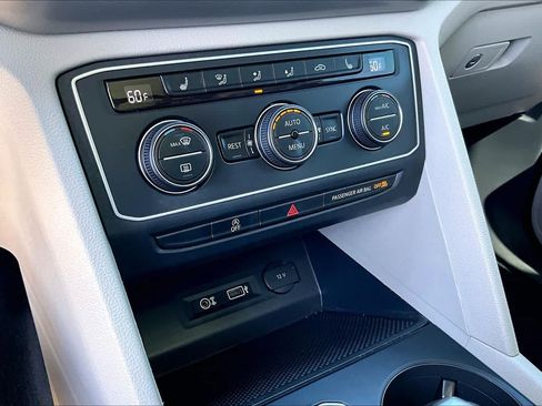 Used 2019 Volkswagen Atlas SE FWD image 33