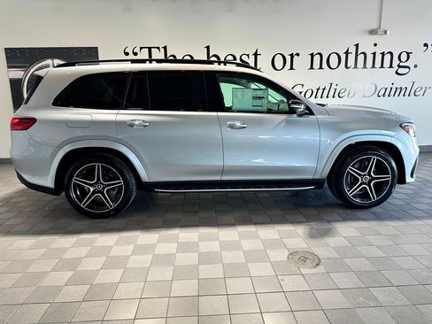 New 2026 Mercedes-Benz GLS 450 4MATIC image 3