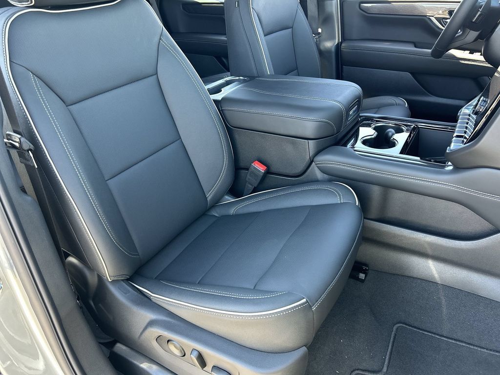 New 2026 GMC Yukon Elevation AWD/4WD image 29