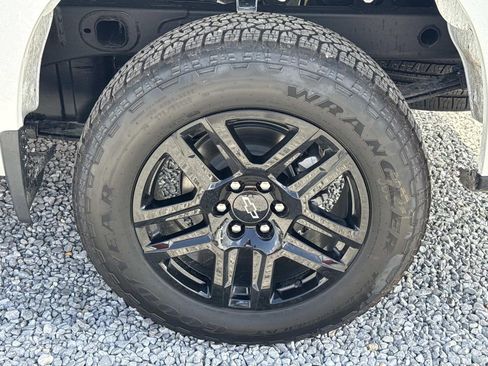 New 2026 Chevrolet Silverado 1500 RST w/ RST Select Package RWD image 4