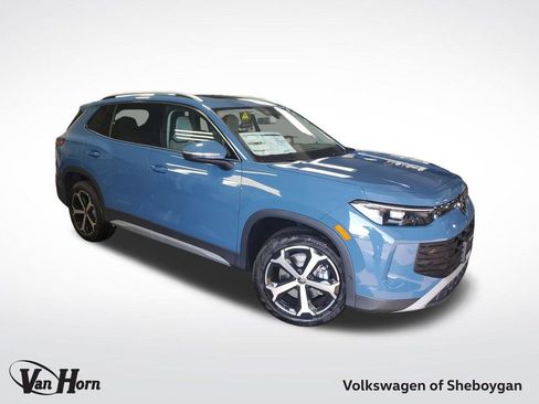 New 2025 Volkswagen Tiguan SE image 1