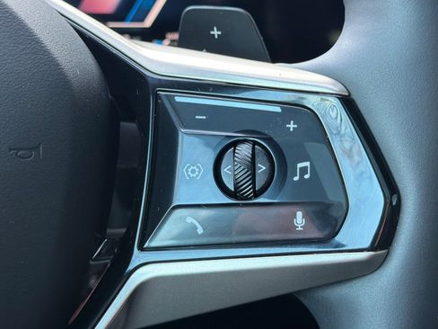 Used 2025 BMW X3 xDrive30i w/ Premium Package image 32