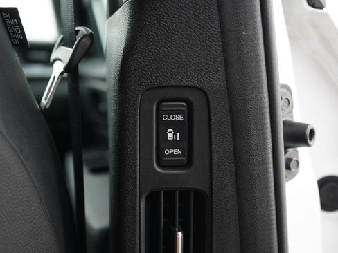 Used 2023 Honda Odyssey EX-L image 18