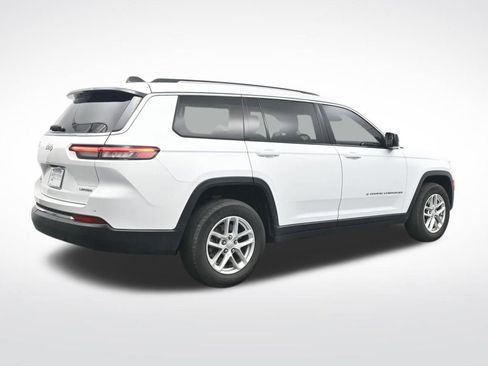 Used 2023 Jeep Grand Cherokee L Laredo RWD image 6