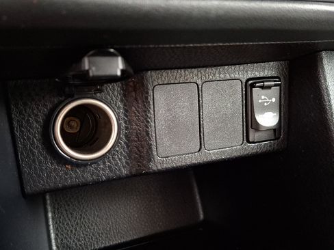 Used 2018 Toyota Corolla L FWD image 22