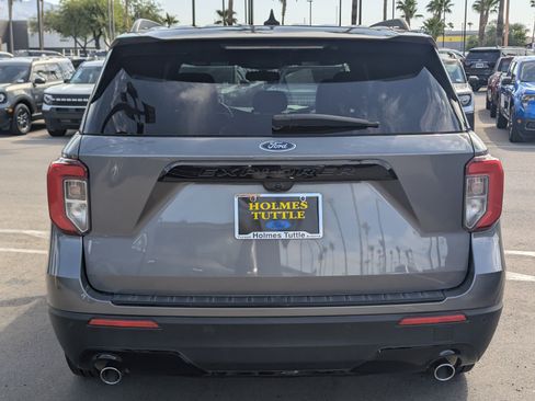 Used 2022 Ford Explorer ST-Line RWD image 3