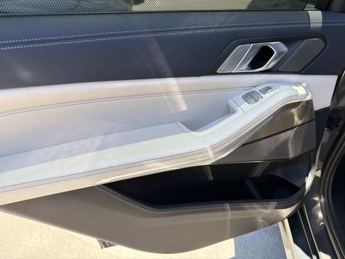 Used 2021 BMW X7 M50i AWD/4WD image 8