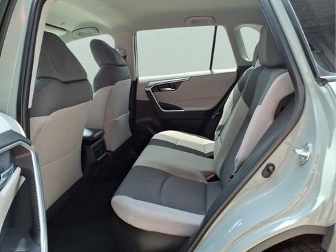 Used 2023 Toyota RAV4 XLE AWD/4WD image 22