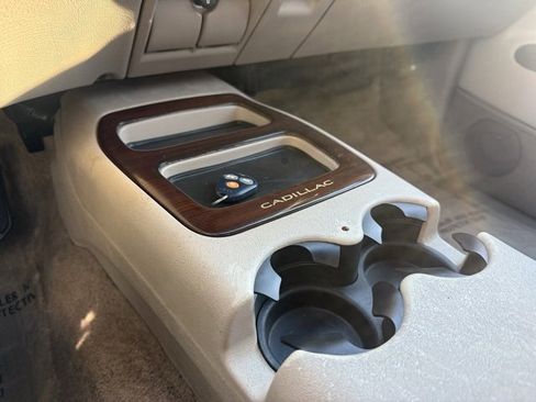 Used 2000 Cadillac Escalade 4WD image 18