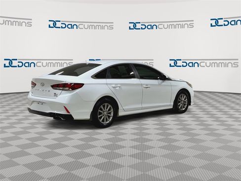 Used 2018 Hyundai Sonata SE image 8
