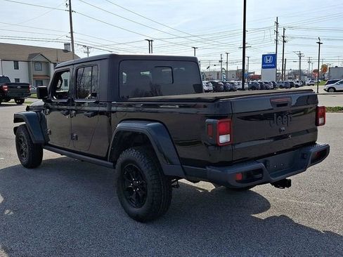 Used 2022 Jeep Gladiator Willys image 8