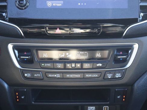 Used 2022 Honda Pilot TrailSport image 17