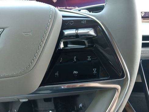 Certified 2026 Cadillac Escalade Platinum Sport AWD/4WD image 24