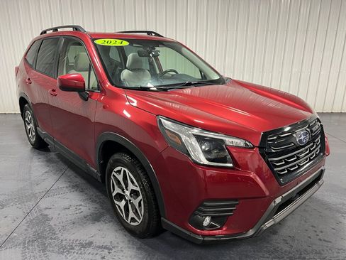 Used 2024 Subaru Forester Premium image 18