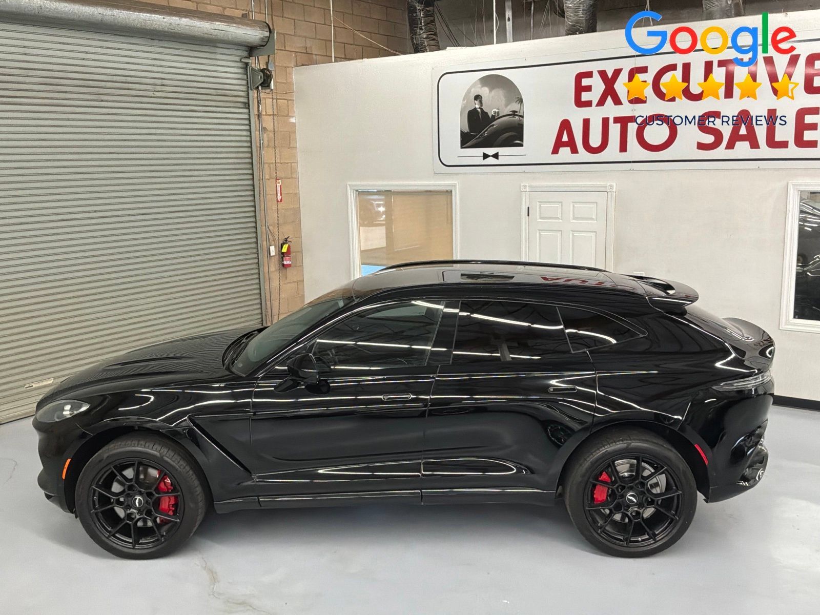 Used 2021 Aston Martin DBX AWD/4WD image 6