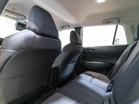 Used 2025 Toyota Corolla Cross LE FWD image 14