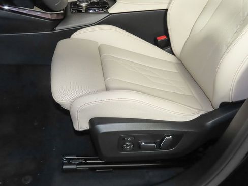 Used 2025 BMW X3 xDrive30i w/ Premium Package AWD/4WD image 15