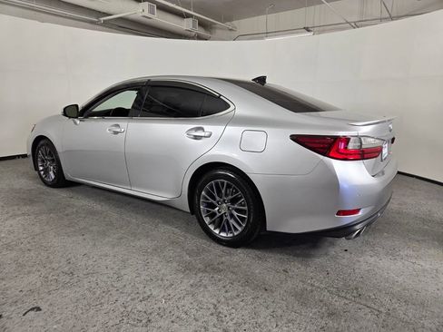 Used 2018 Lexus ES 350 w/ Navigation System Package FWD image 5