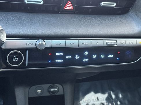 Used 2024 Hyundai Ioniq 5 Limited image 24