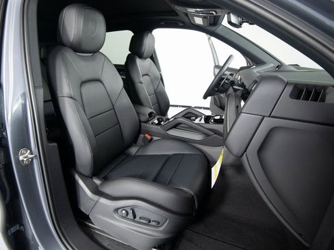 New 2026 Porsche Cayenne E-Hybrid image 34