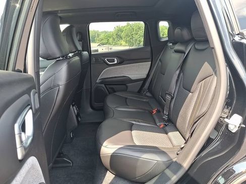 New 2026 Jeep Compass Latitude AWD/4WD image 5
