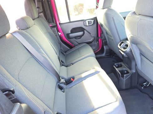 Used 2024 Jeep Gladiator Sport image 46