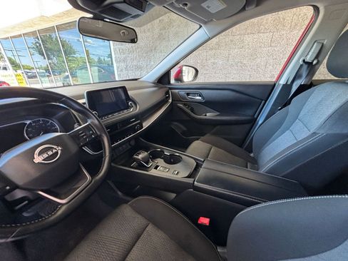 Used 2025 Nissan Rogue SV FWD image 36