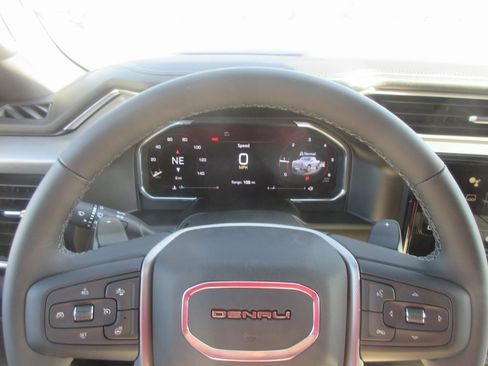 New 2026 GMC Sierra 1500 Denali w/ Denali Reserve Package image 18