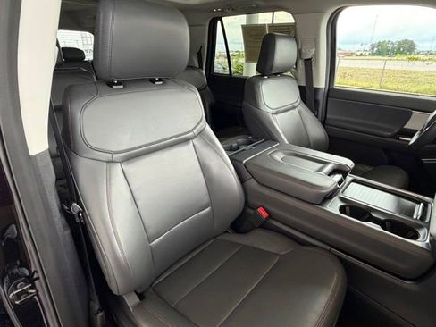 Used 2025 Ford Expedition Max Active AWD/4WD image 38