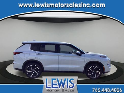 Used 2024 Mitsubishi Outlander SE AWD/4WD image 1