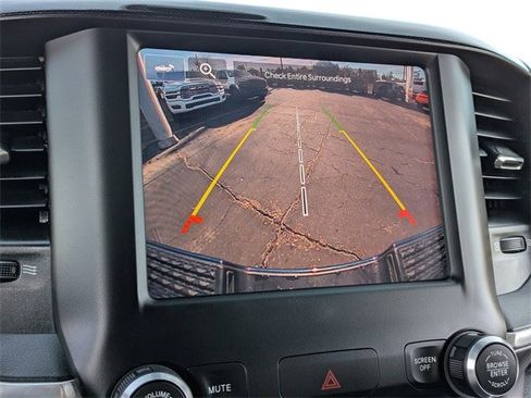 Used 2022 RAM 2500 Laramie w/ Night Edition image 20