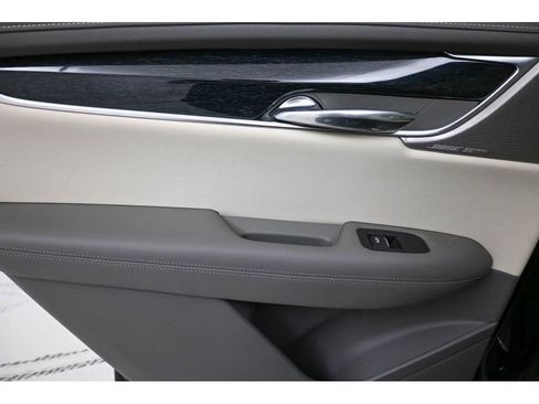 Used 2022 Cadillac XT6 Premium Luxury w/ Technology Package image 22