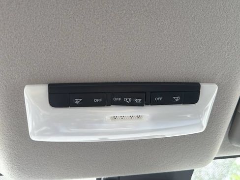 Used 2025 Nissan Versa SV w/ Trunk Package FWD image 24