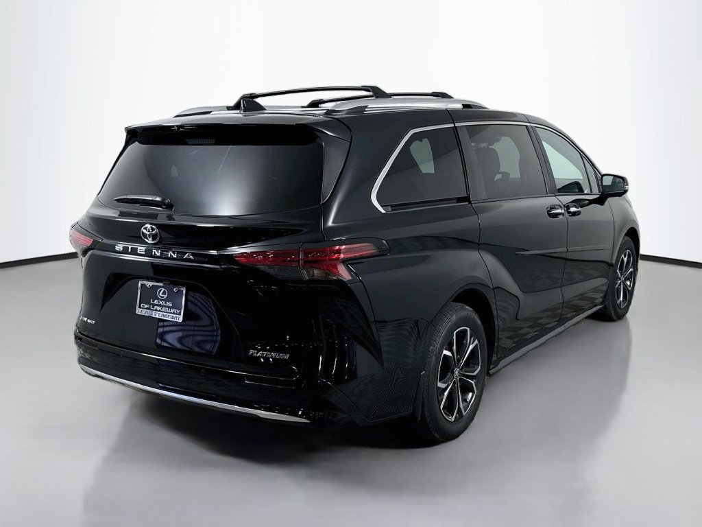 Used 2026 Toyota Sienna Platinum AWD/4WD image 5